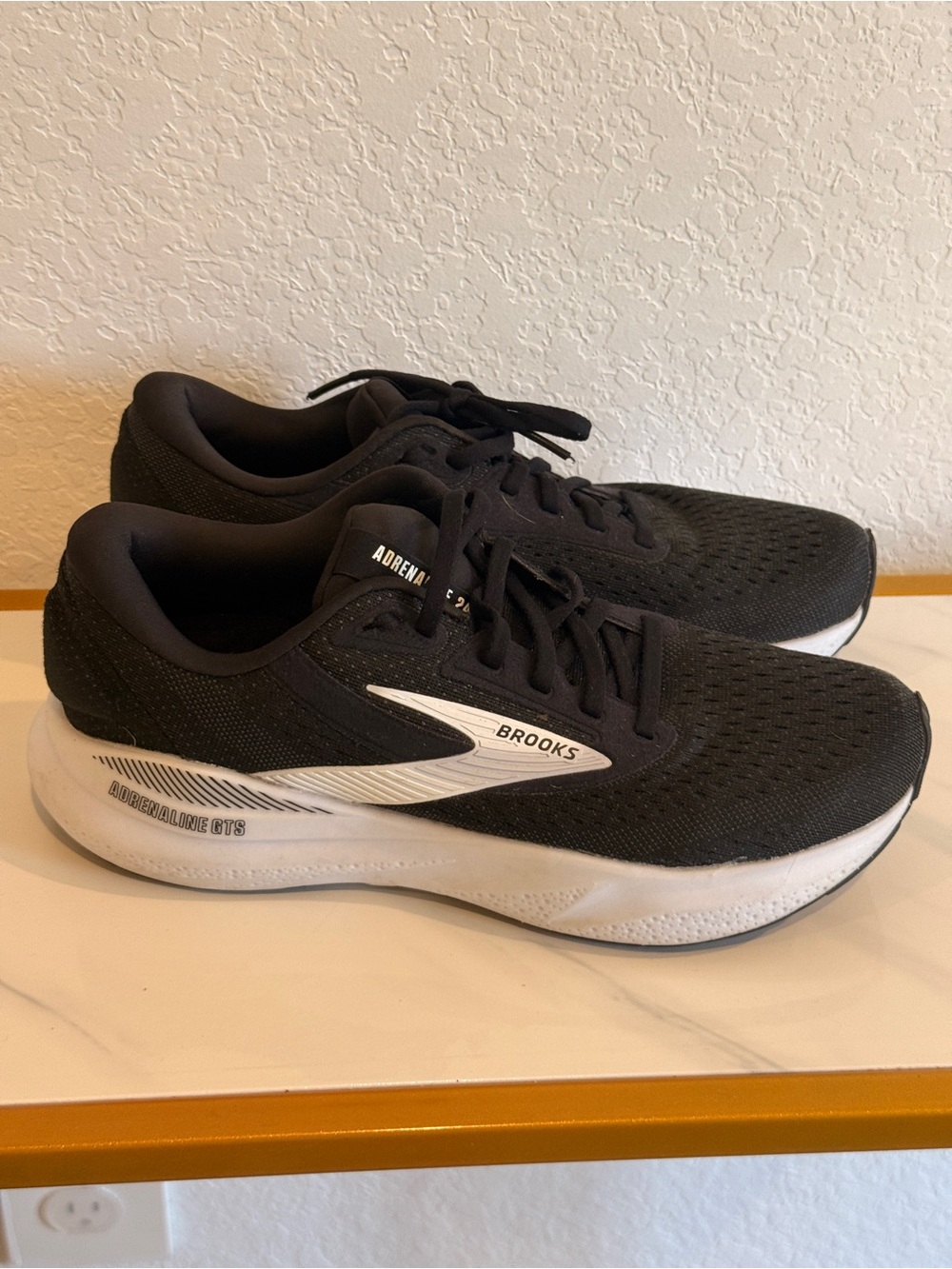 Brooks Adrenaline GTS Men's Running Shoes - Black with White Accents